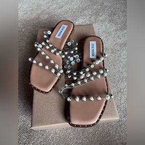 Steve Madden Skyler Flat Sandal